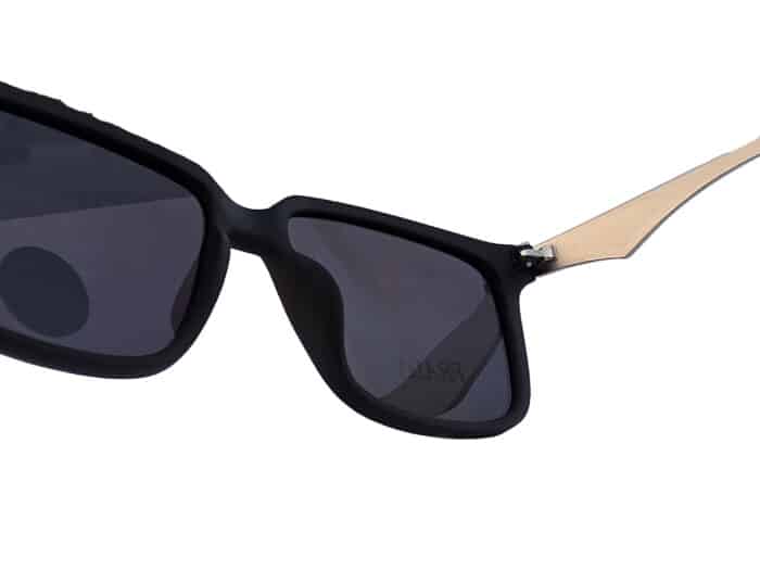 Wayfarer Shaped Prada Polarized Sunglass - Image 3